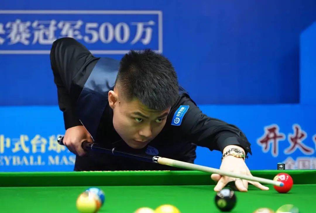 看起来更像 看起来更像