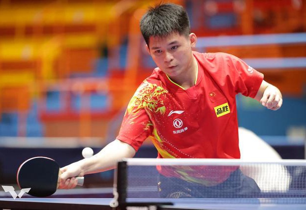 引人注目的 引人注目的